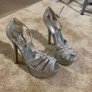 Steve Madden silver heels